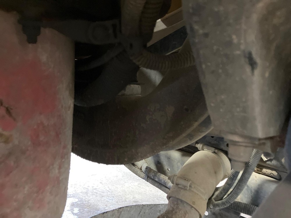 Cummins ISX15 Engine Mount - Used | P/N 04088CA108123