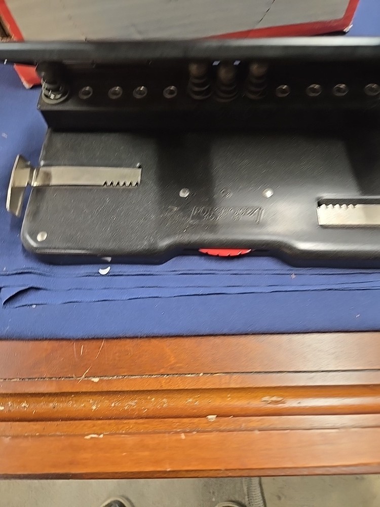 Puch O Dex Heavey Duty Hole Punch