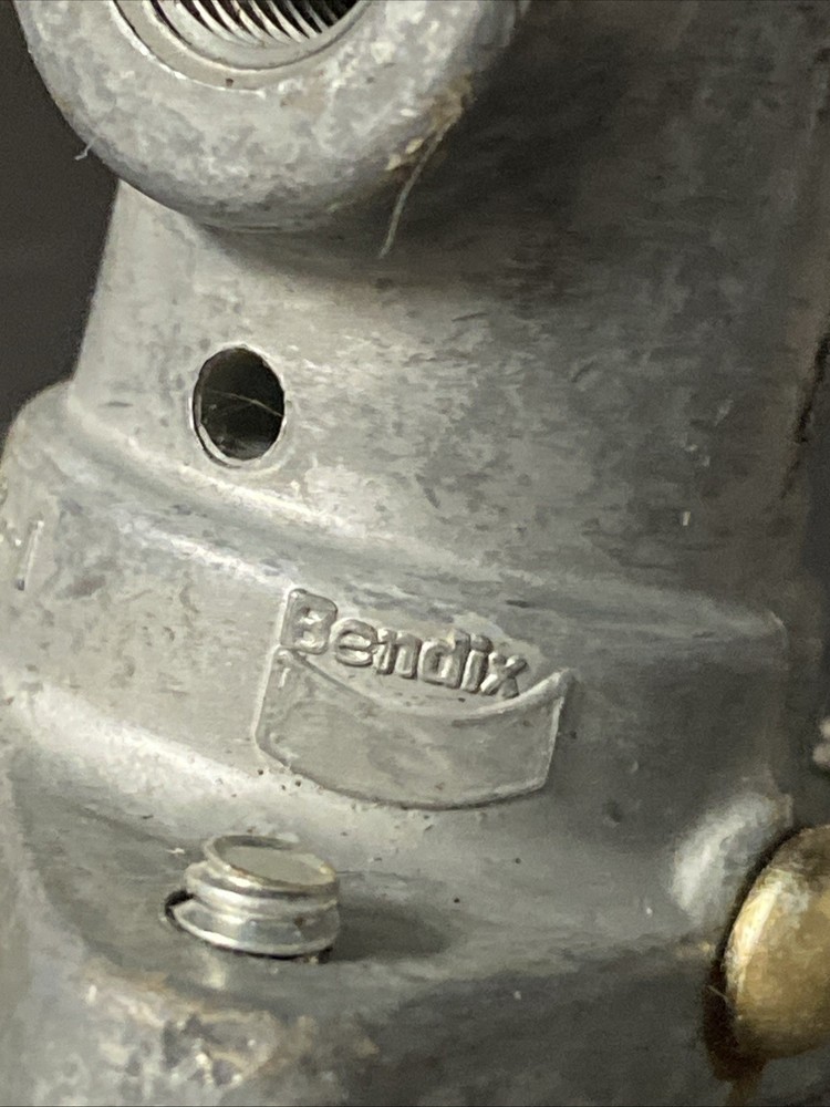 H2490T Bendix Control Valve with Flipper Switch (Old Stock)