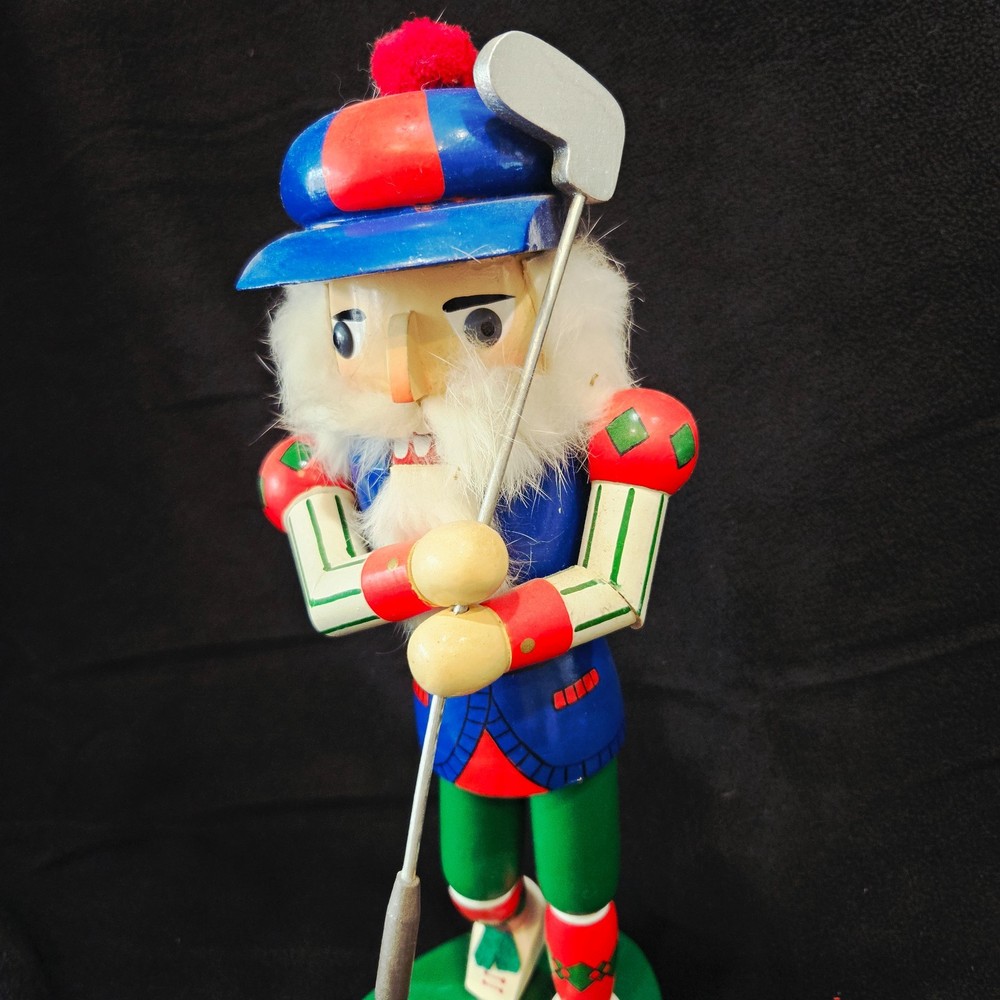 Nutcracker Village Wooden Nutcracker Golfer 1997