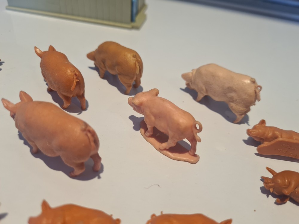 Vintage Britains Pigsty Please Read Description