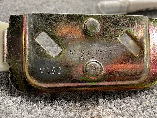 KENWORTH K250-87 PLATE-STRIKER ASSY