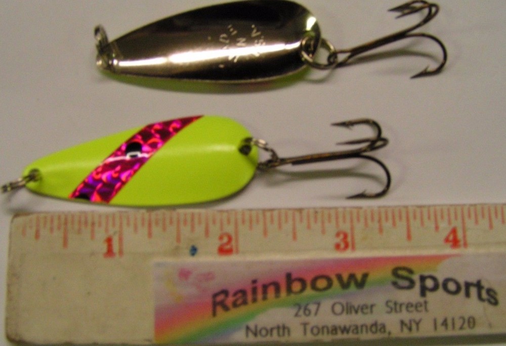 2/5oz. CHAMPION CASTING SPOONS -- CHARTREUSE/PINK-DOT Tape stripe