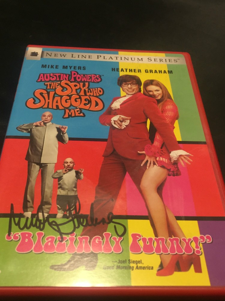 AUSTIN POWERS AUTOGRAPHED BY MINDY STERLING AUTHENTIC 2 DVD SIGNED COVERS