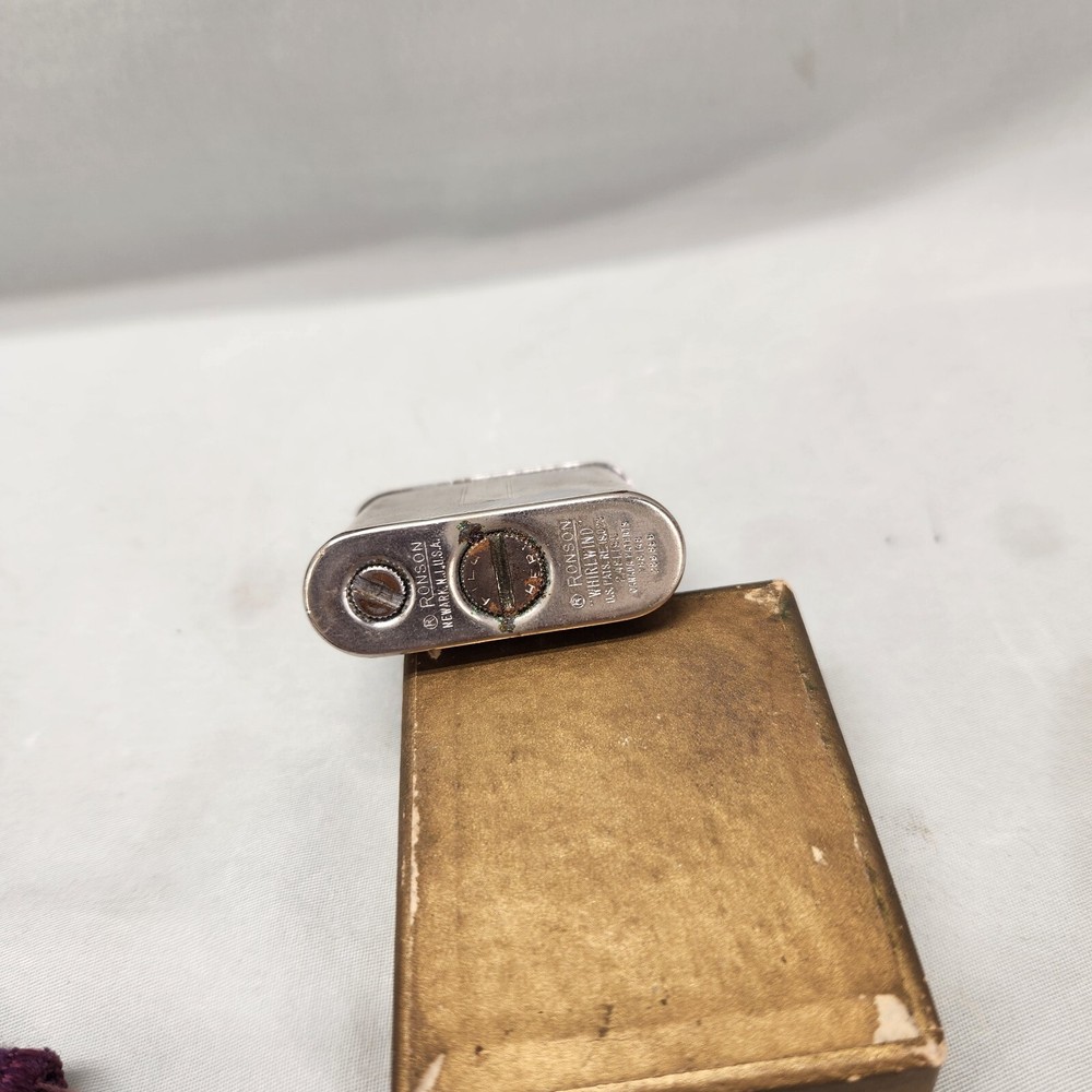 Vintage Ronson Whirlwind Lighter Silver Tone With Box