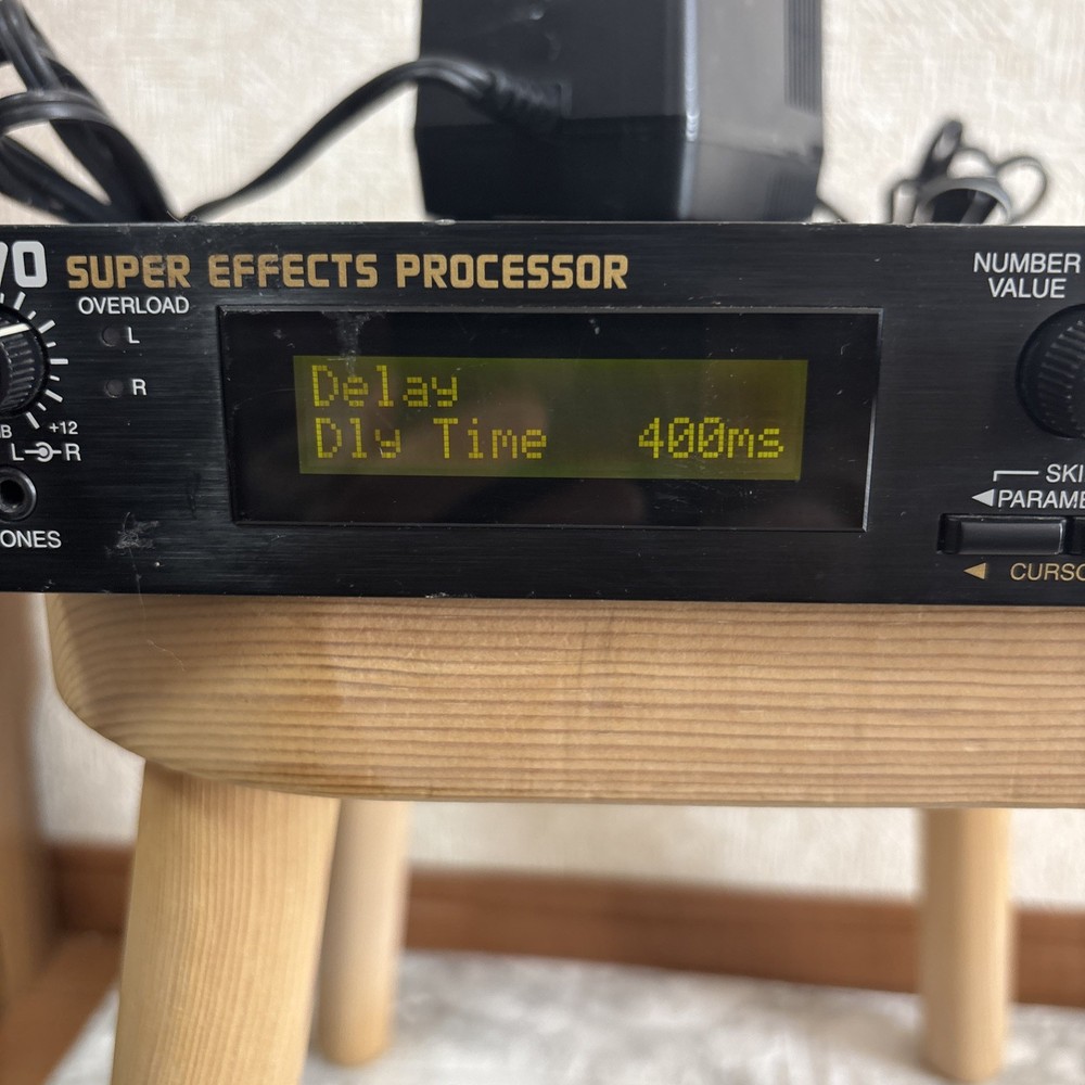 BOSS Pro SE-70 Super Effects Processor 100V