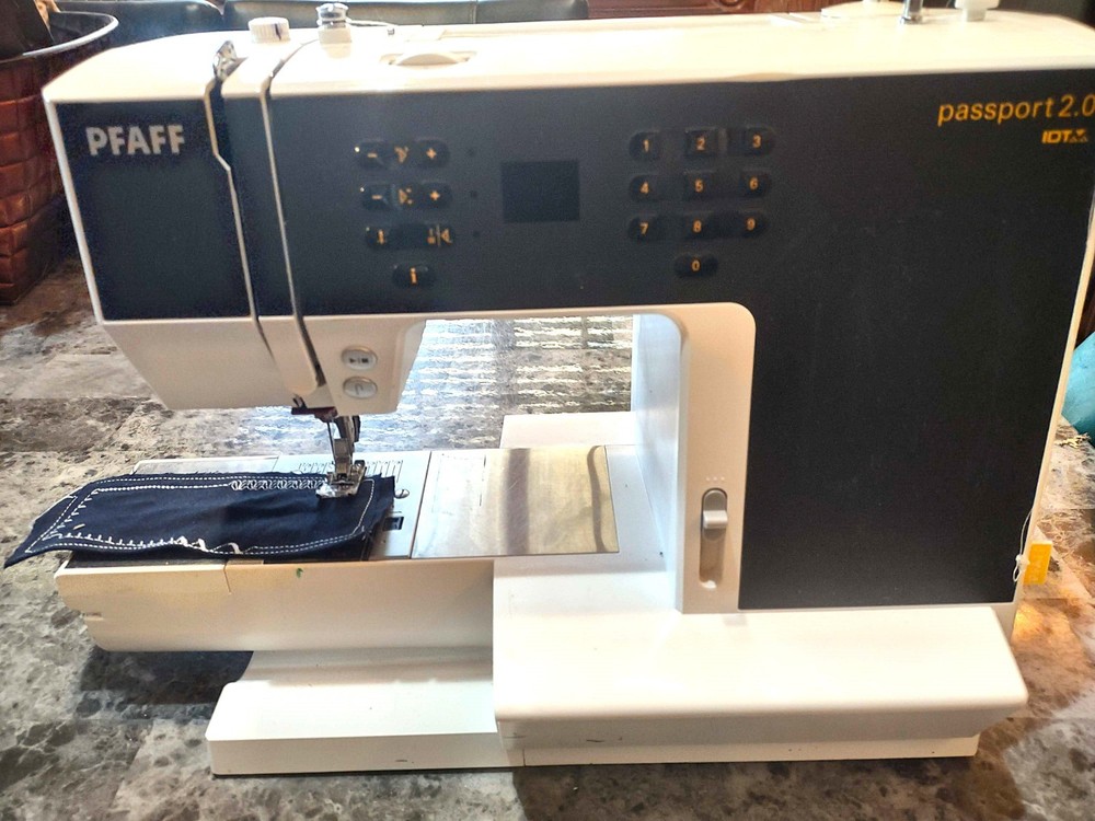 Pfaff Passport 2.0 Sewing Machine
