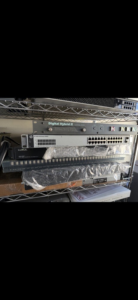 LUXUL AMS4435p 26 Ports Switch