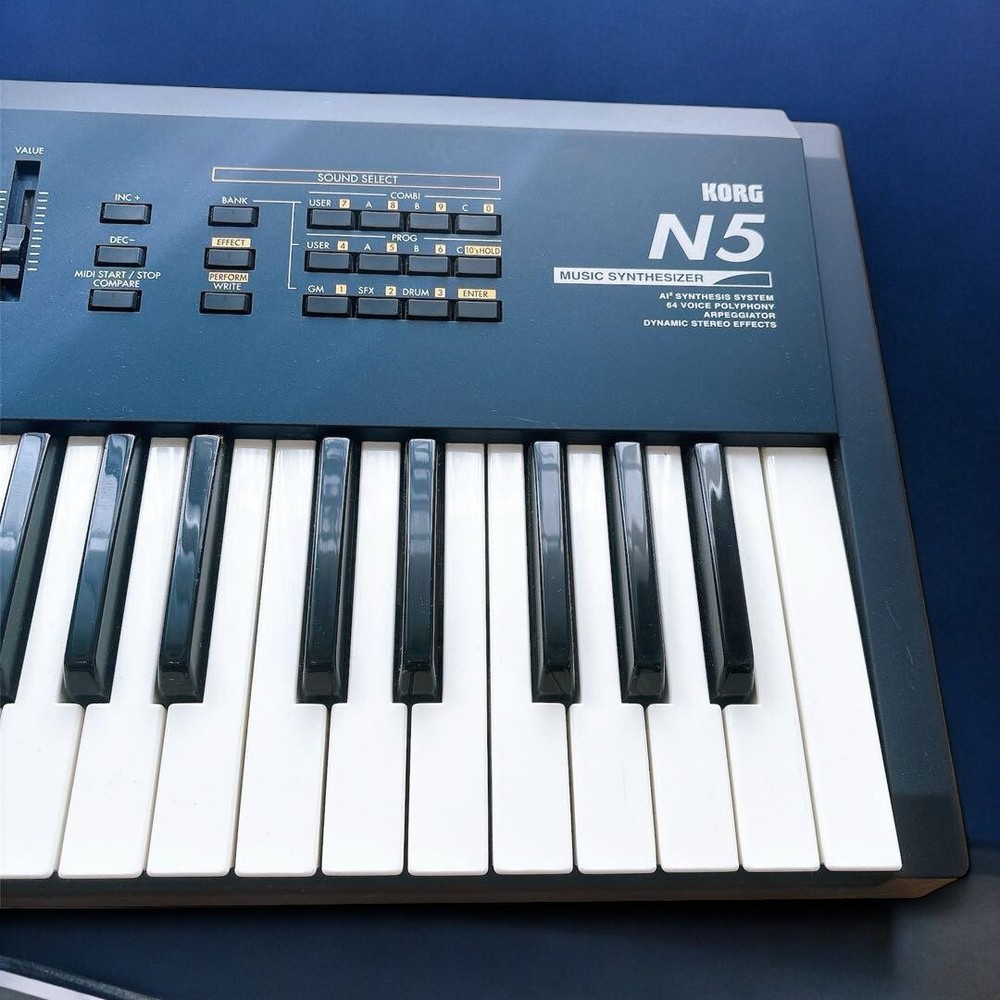 Korg N5 61-Key Synthesizer Expanded Performance Keyboard Black Tested