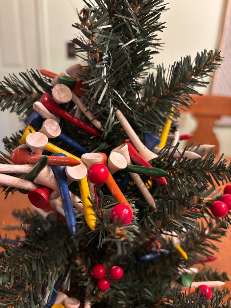 18 Inch Golf Tee Decorated Christmas Tree