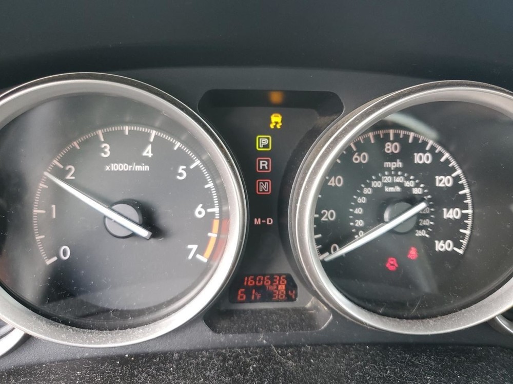 6 2011 Glove Box 4882914