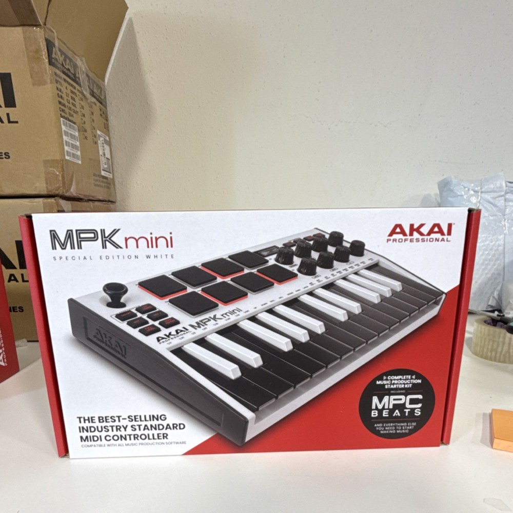 Akai MPK mini Special Edition White Keyboard Controller 25 Synth Keys USB Arpeg…