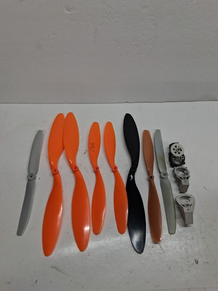 8- Various Size GWS Propellers With 3 Motor Mounts