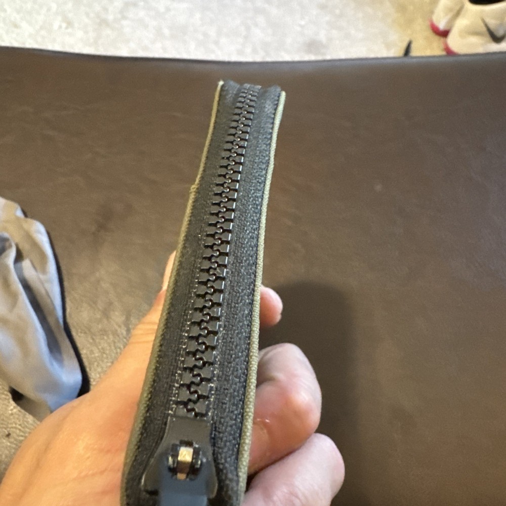 Alpaka Zip Travel Wallet Gray