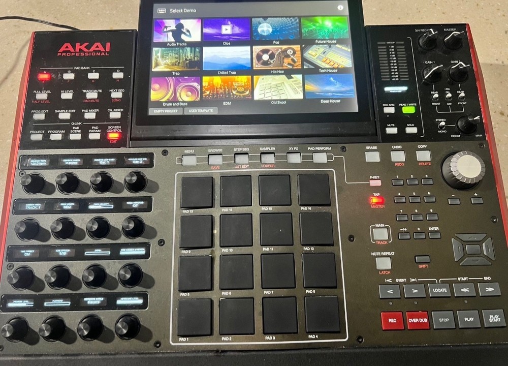 Akai Professional MPC-X Standalone Sampler and Sequencer