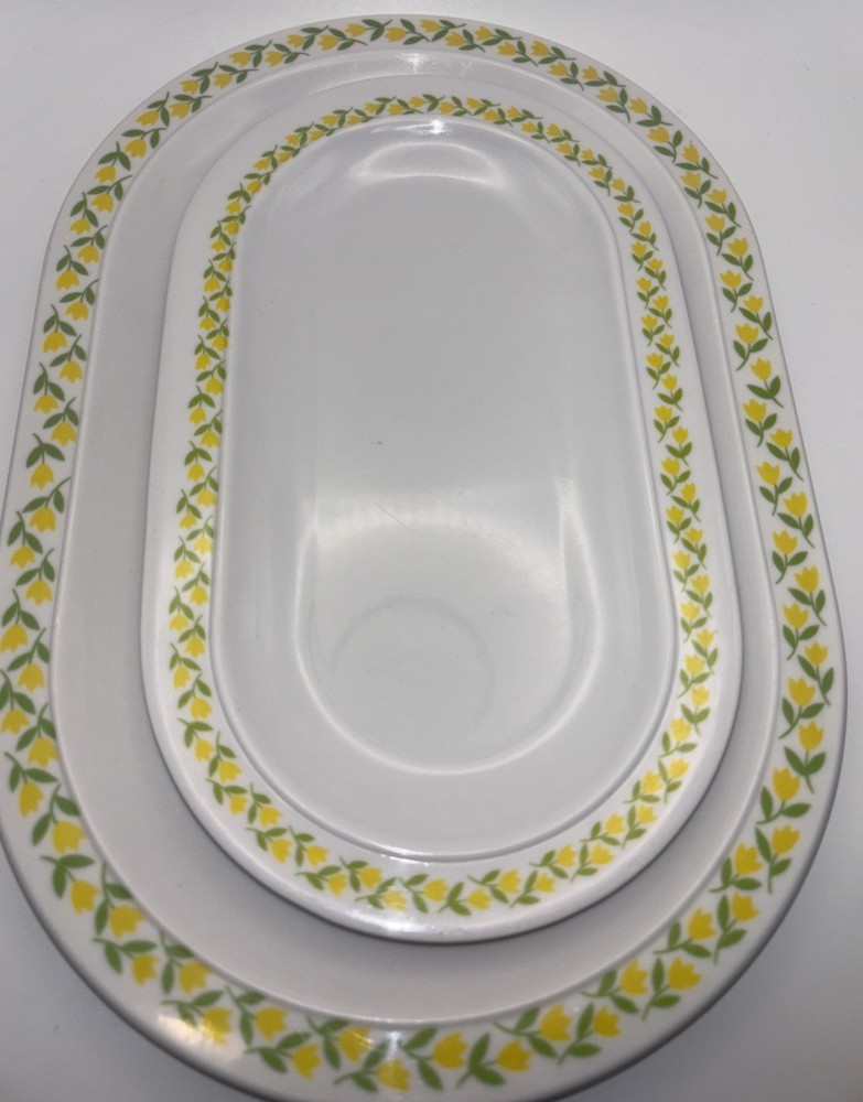 Vintage Award Silite Chicago Serving Platters Set 2 Yellow Daffodil Pattern