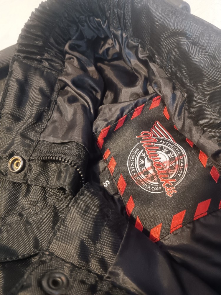 MILWAUKEE PERFORMANCE MOTORCYCLE BLACK WATERPROOF PANTS SIZE M