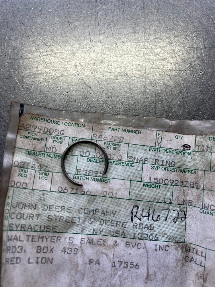 R46722 Genuine OEM John Deere SNAP RING