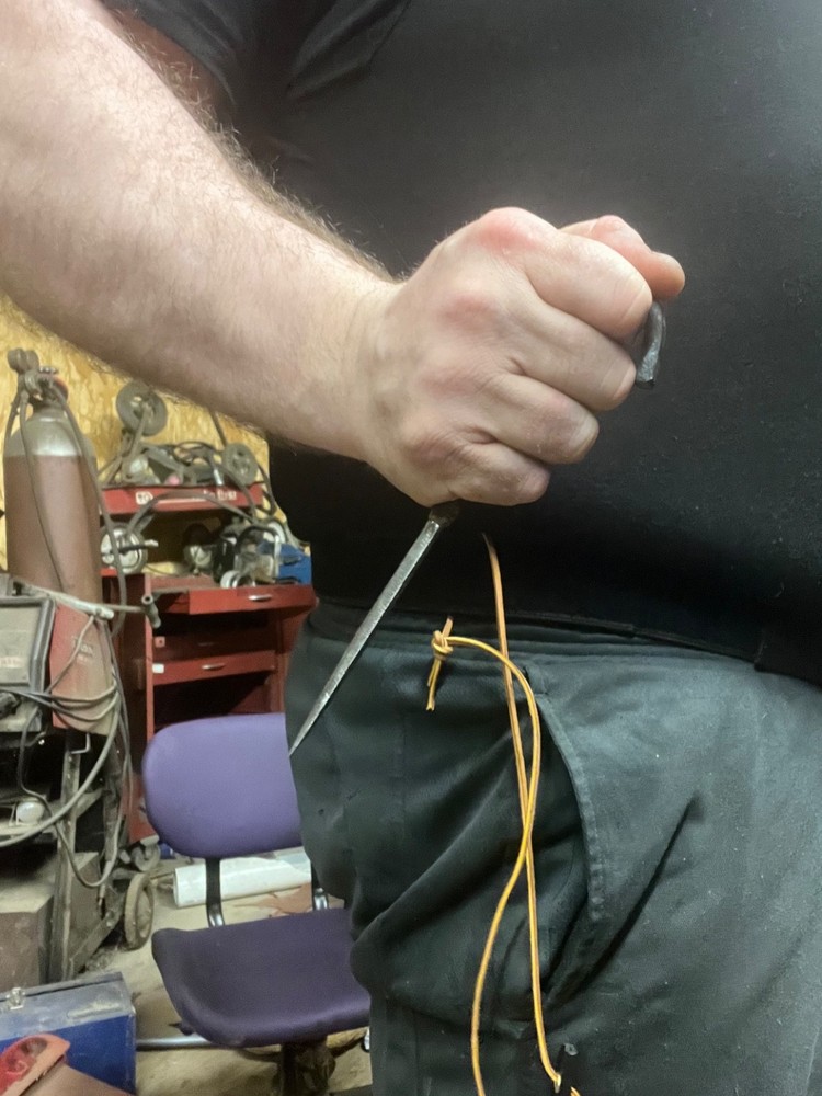 "El Stabbo" Static line carry knife