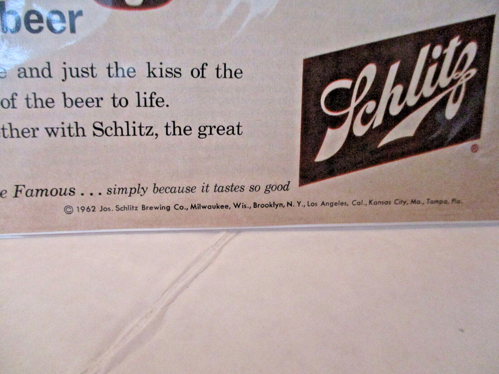 1962 Schlitz Beer Print paper Advertisement