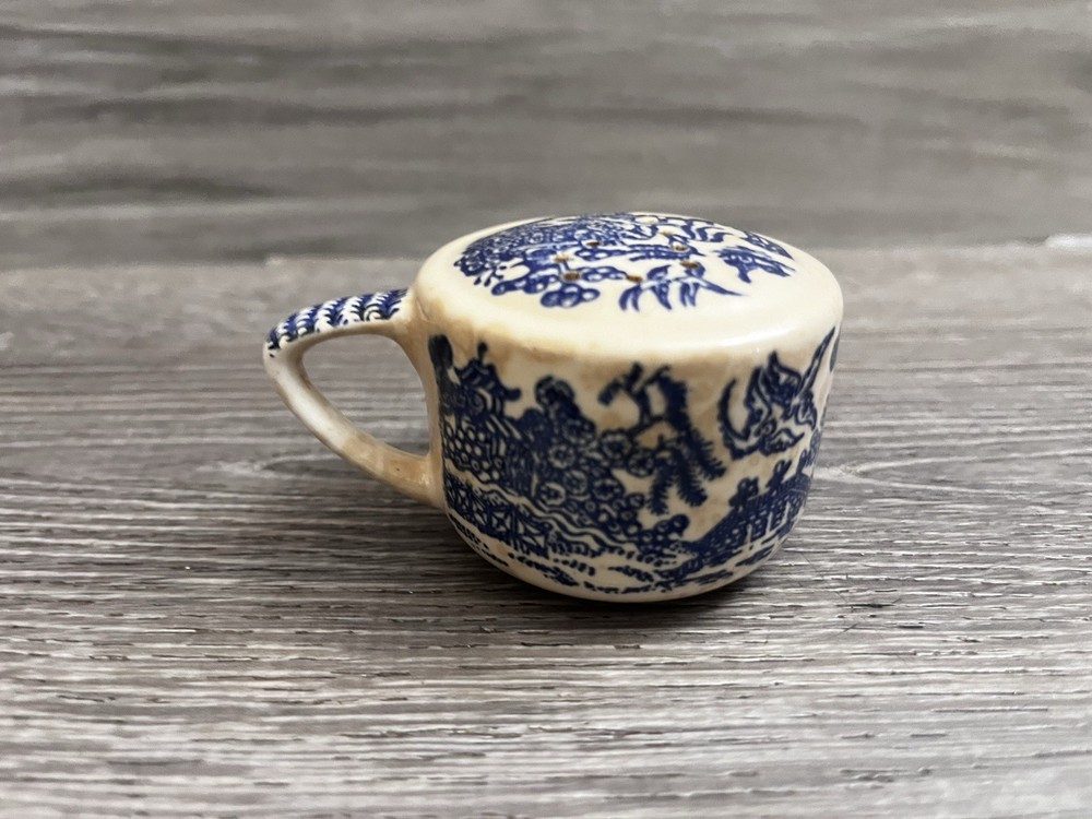 Vintage Blue Willow Pepper Shaker Ceramic Transferware Single w Handle 2.25”