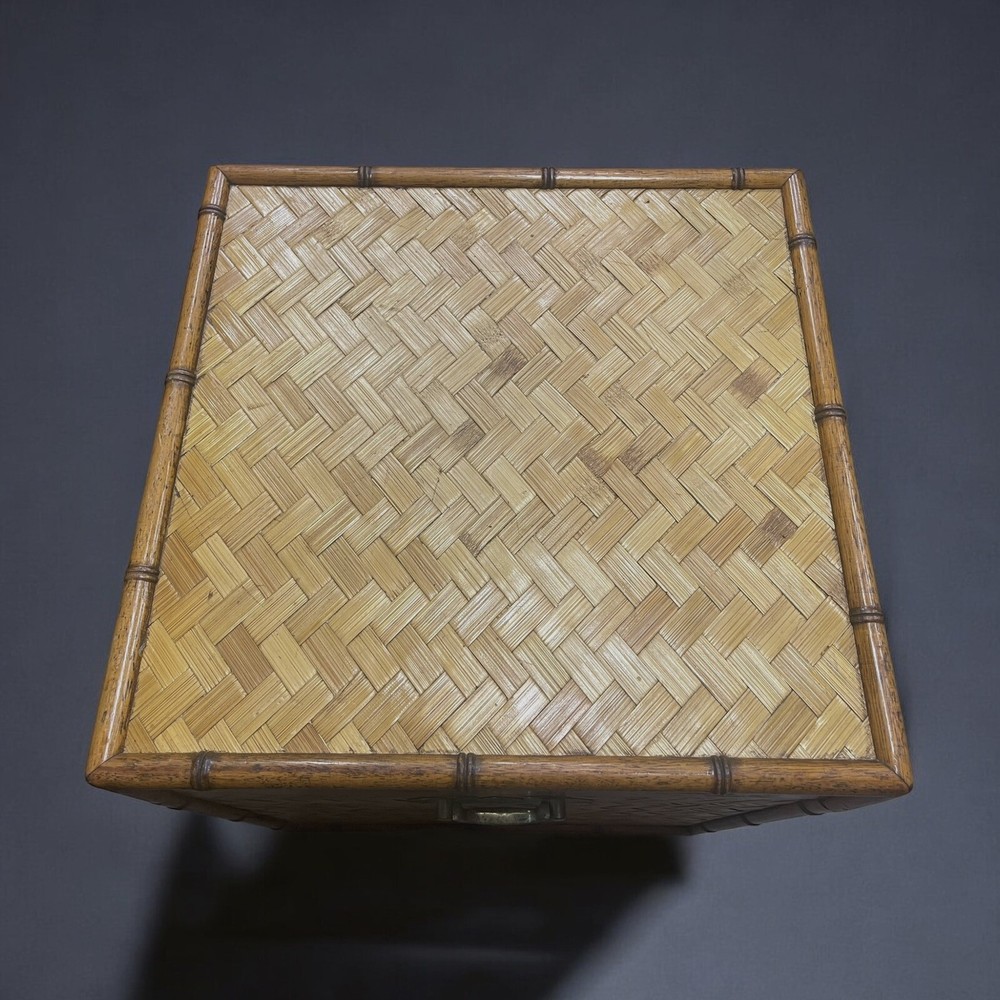 CHIC COASTAL RATTAN TRUNK/SIDE TABLE