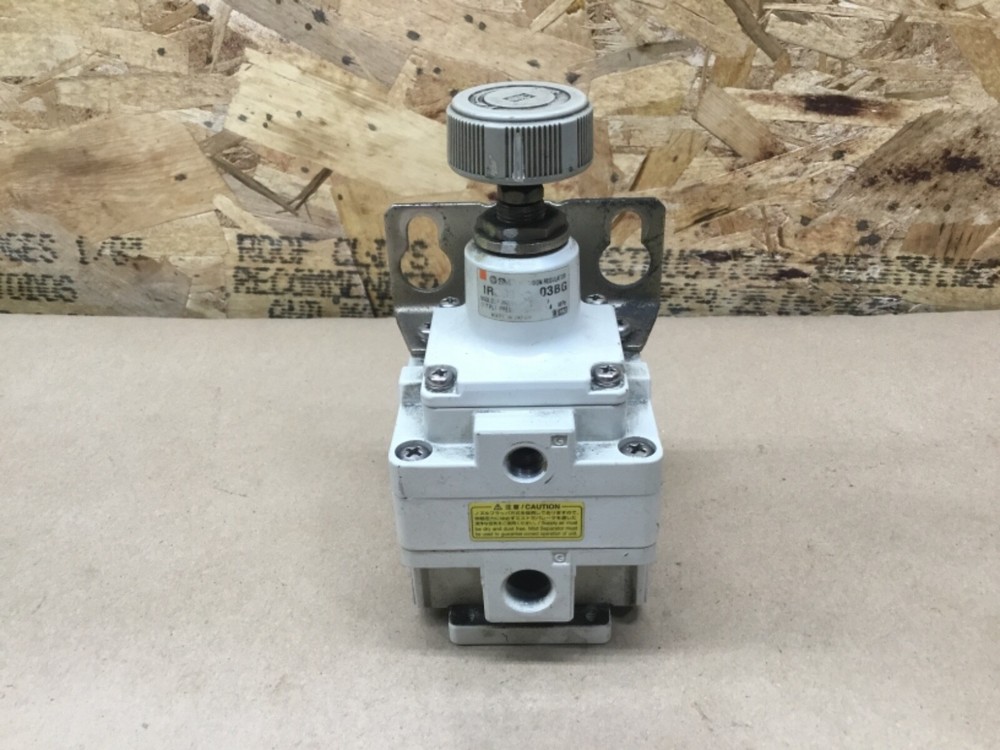 SMC IR3010-N03BG PRECISION REGULATOR #48E17