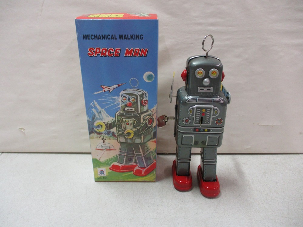 Mechanical Walking Space Man