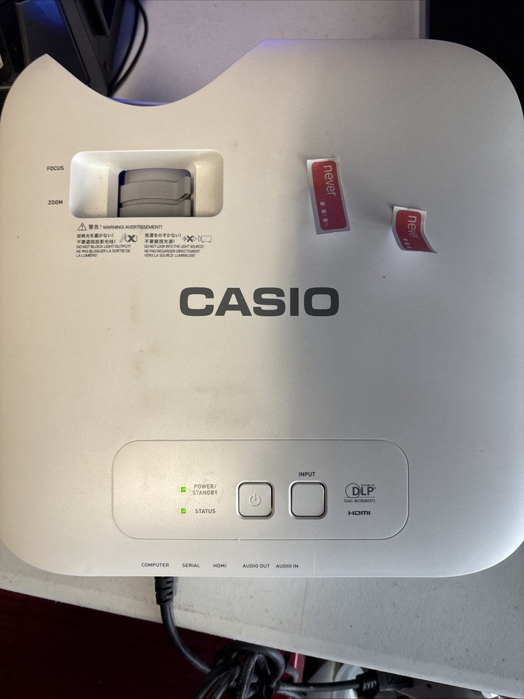 Casio XJ-V10X DLP Projector :)