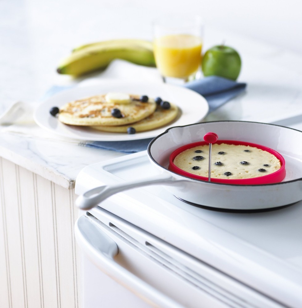 Trudeau 6" Silicone Pancake Ring with Handle - Red