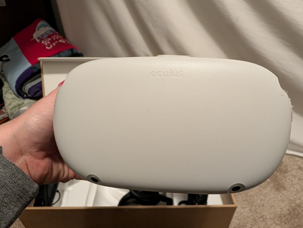 Meta Oculus Quest 2 128GB VR Headset - Fully Functional except Left Controller