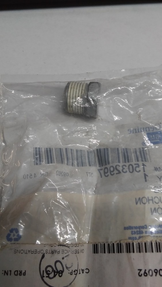 NOS GM 15032997 PLUG