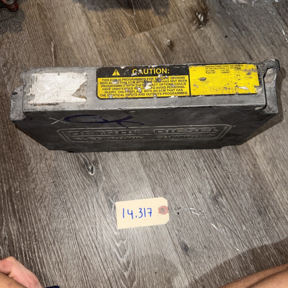 DETROIT DDEC III ENGINE CONTROL MODULE Missing P/N ( Core And Broken )