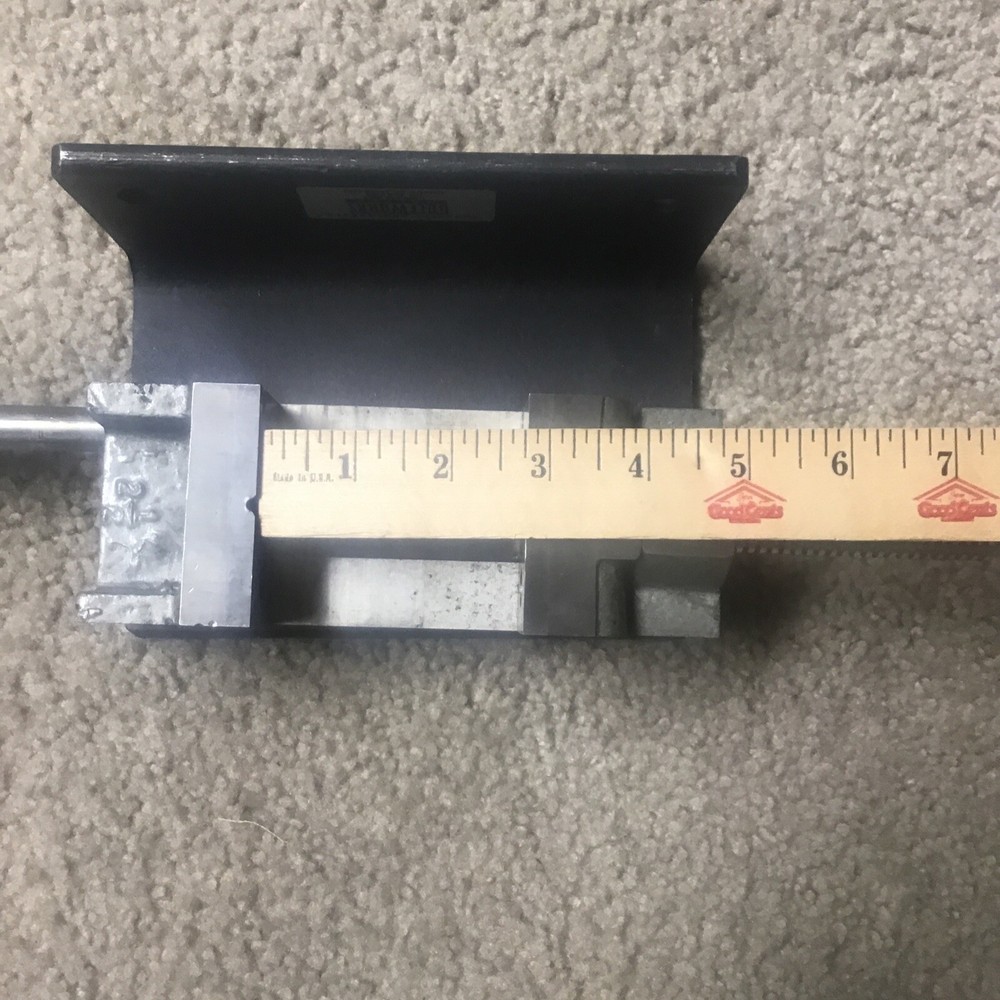 Golfworks Maltby Vise