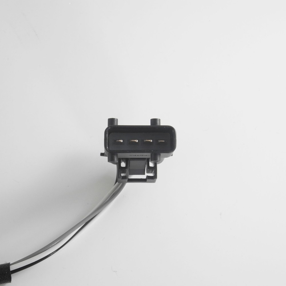 Lambda Oxygen Sensor Upstream For 1999-2000 Saab 9-3 9-5 13817