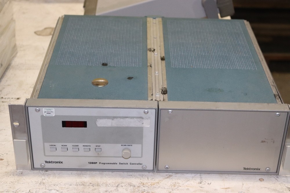 Tektronix 1360P PROGRAMMABLE SWITCH CONTROLLER