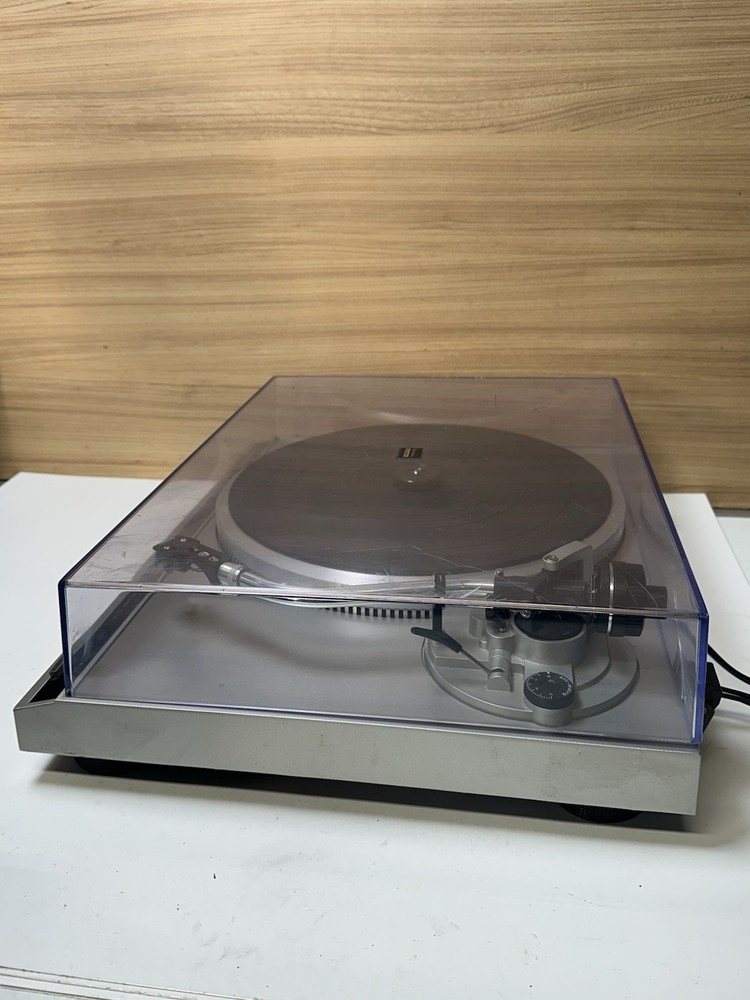 Technics SL-Q2 Direct Drive Turntable (no Needle Please Read)