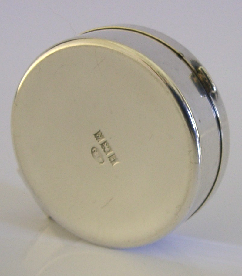 ENGLISH SOLID STERLING SILVER PYX HOLY COMMUNION WAFER BOX 1966 RELIGIOUS