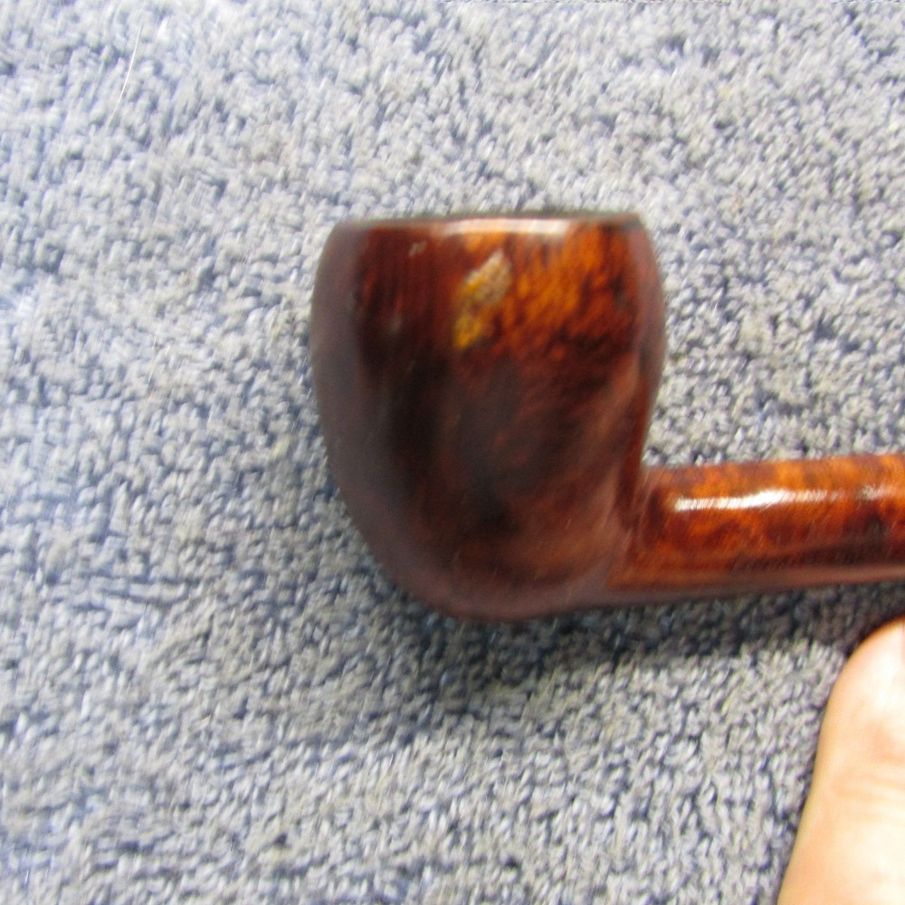 Smoking Pipe: Pipe Maker Imported Briar