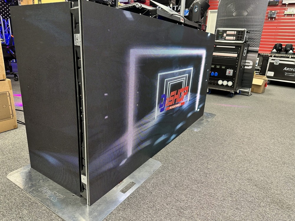 Video Wall LED DJ BOOTH FACADE
