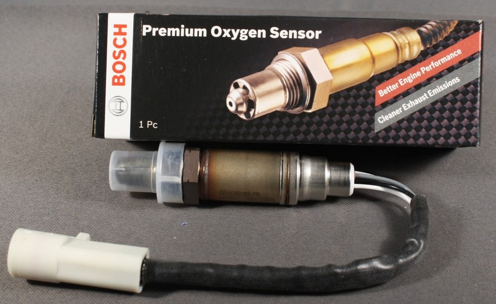 Bosch OEM Oxygen Sensor 15716 - New in Box