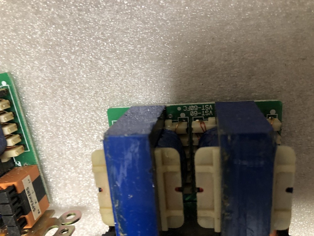 4 SpeakerCraft ASM17145 VST60FC Transformer Based Stereo Volume Control