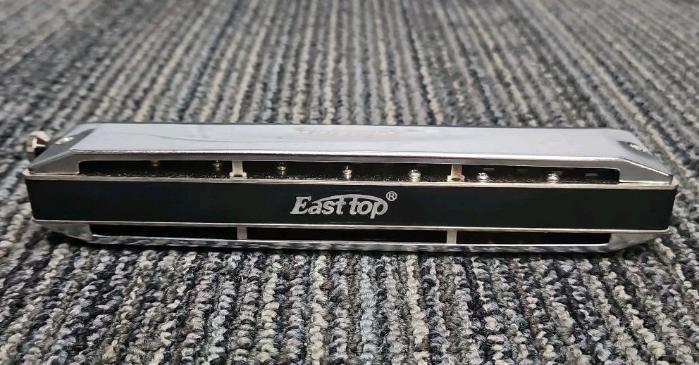 Easttop Chromatic 16-64 C Silver Harmonica with Case