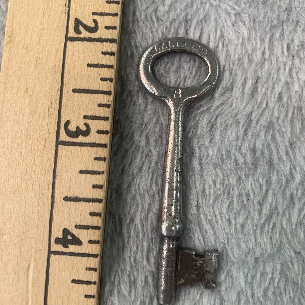 Antique SARGENT Skeleton Key #8 Mortise Lock Vtg Solid Barrel Single Bit S1