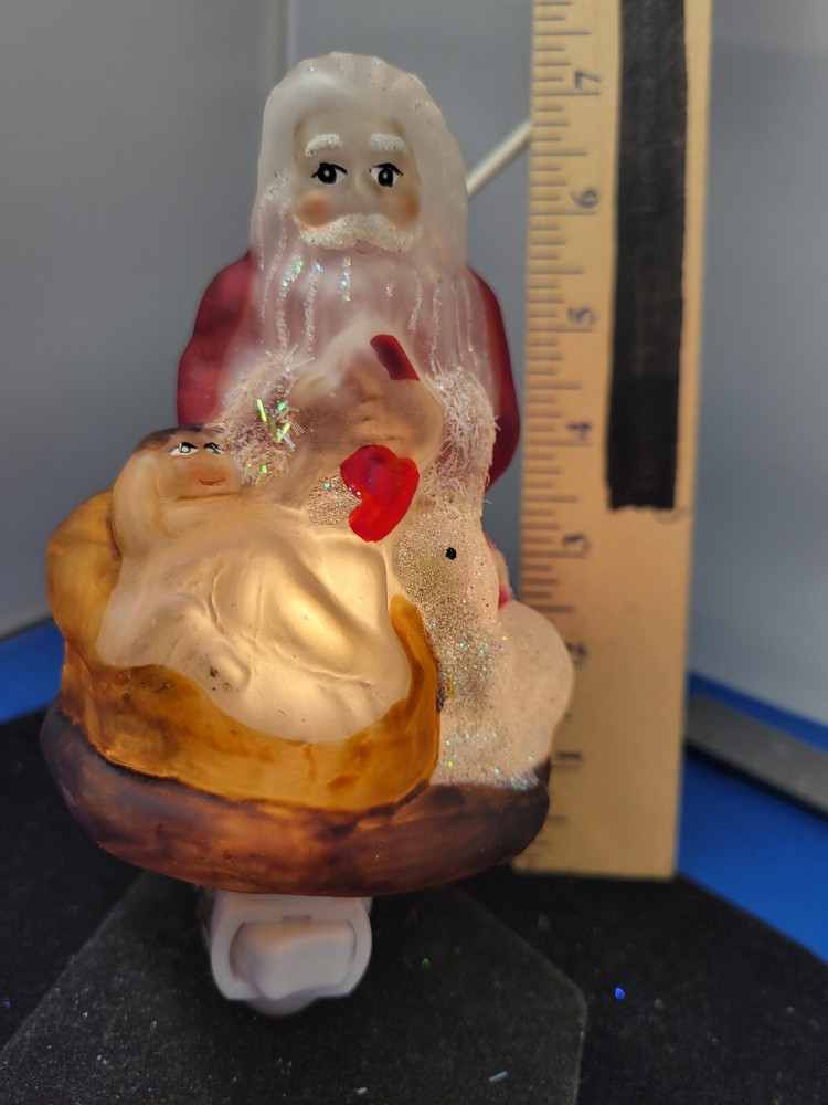 Night Light Kneeling Santa Theme 358