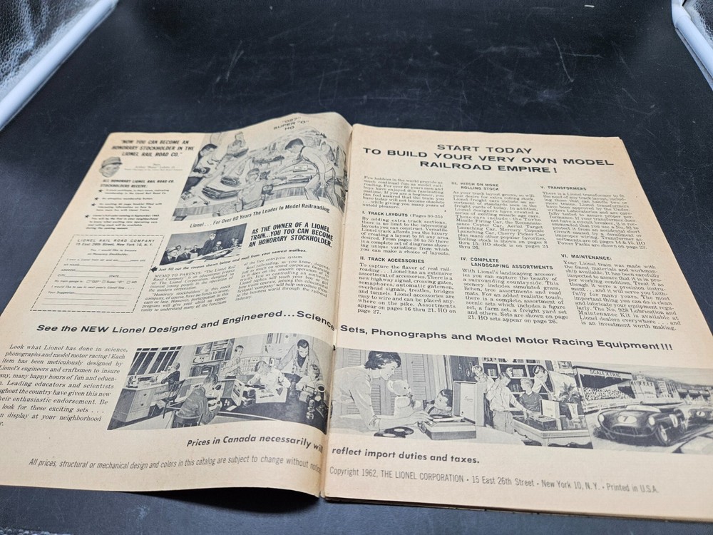 1962 LIONEL CATALOG Toy Train & Accessory Postwar catalog