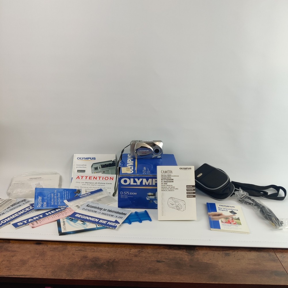 Olympus D-575 Compact Digital Camera Silver Tested Boxed plus memory card