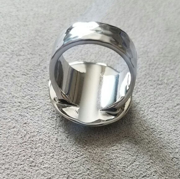 NEW HAMMERED METAL ROUND RING SCROLL DESIGN
