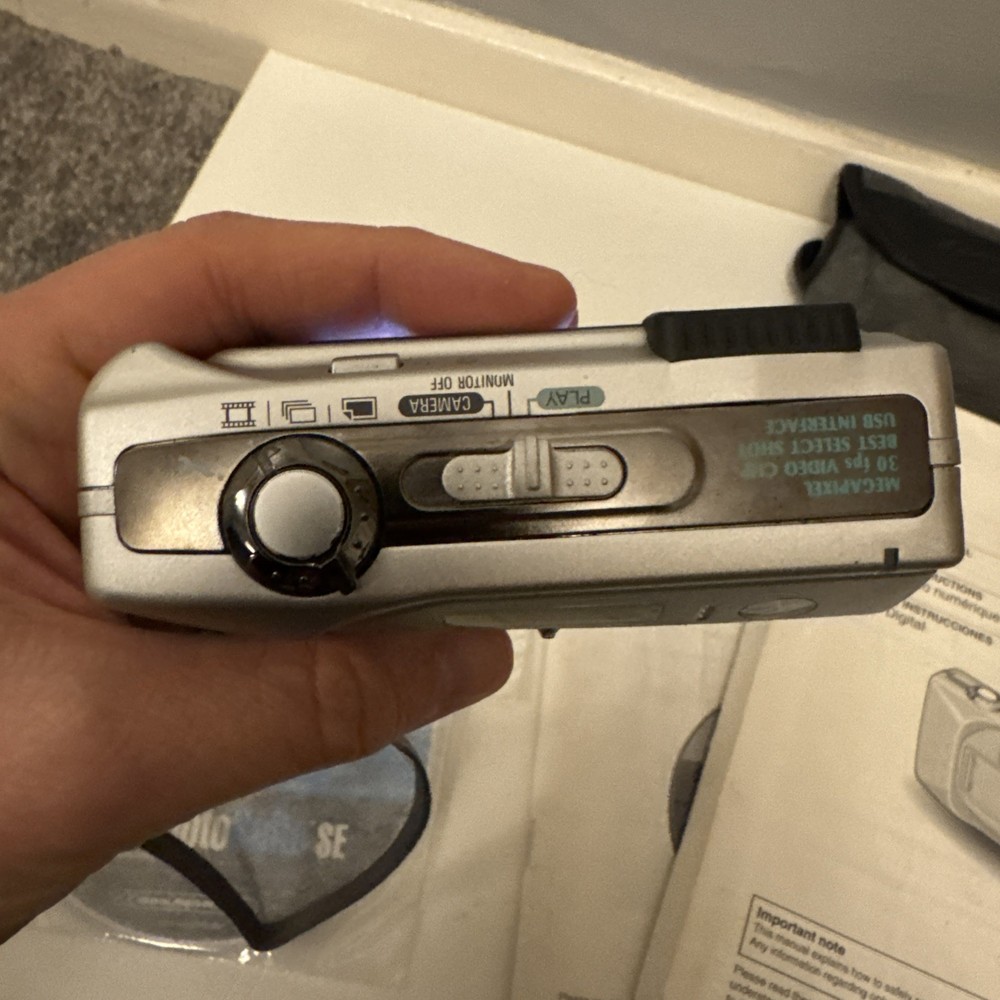 Sanyo VPC-560ex Digital Camera