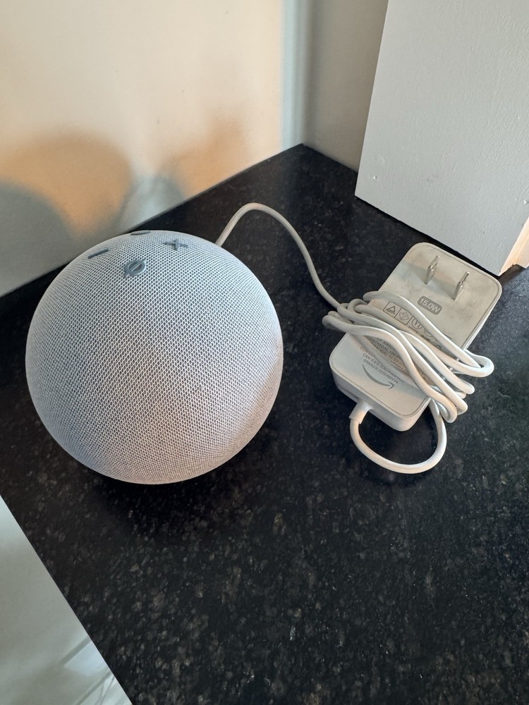 Amazon Echo Dot (4th Gen.) Smart Speaker with Alexa - Twilight Blue Model B7W64E